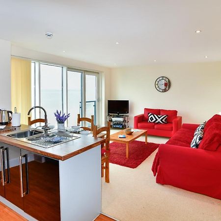 Meridian Quay Apartments, By Jsw Short Stay สวอนซี ภายนอก รูปภาพ