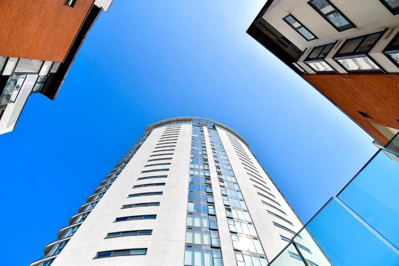 Meridian Quay Apartments, By Jsw Short Stay สวอนซี ภายนอก รูปภาพ